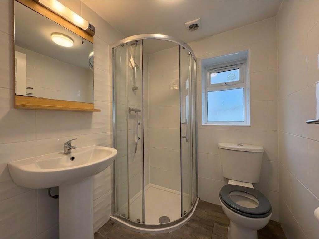 Marlborough Avenue, Edgware, HA8, Edgware